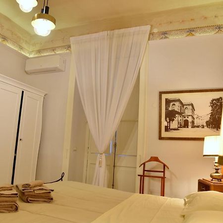 Ripa Garden Room And Suite Салерно Екстериор снимка