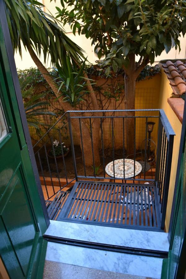 Ripa Garden Room And Suite Салерно Екстериор снимка