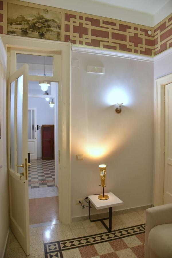 Ripa Garden Room And Suite Салерно Екстериор снимка